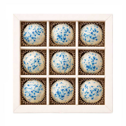 9er Pralinen-Box Pina Colada Eierpunsch – Premium Geschenkbox mit 9 handgemachten alkoholischen Pralinen mit Kokos-Ananas-Geschmack aus Dresden