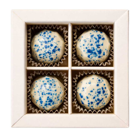 Handgefertigte Pina Colada Eierpunsch-Pralinen in 4er Geschenkbox – alkoholische Sommerpralinen aus Dresden als edles Geschenk